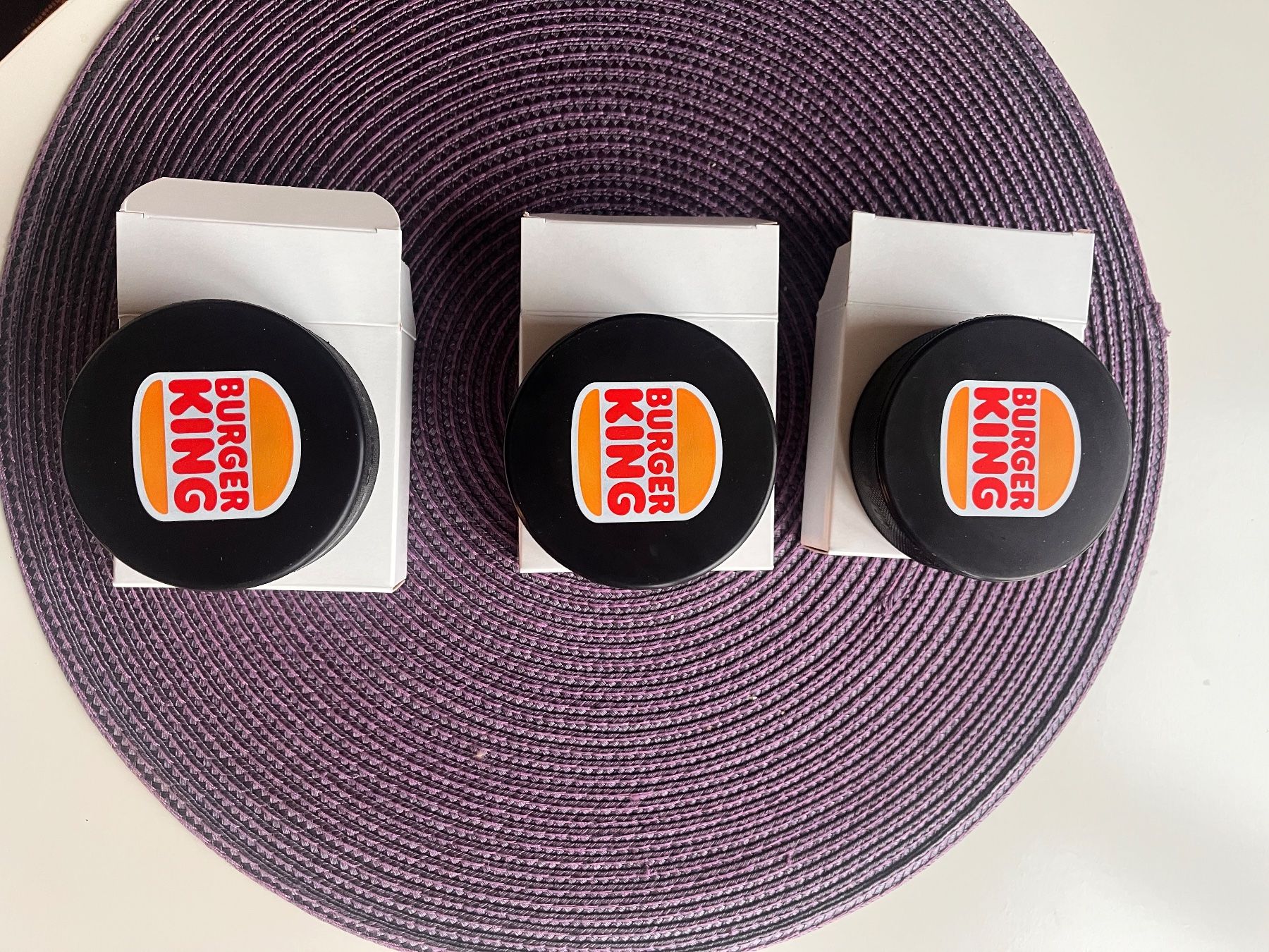 Palloni: 3 Pucks EVZ Burger King – Nuovo e nell'imballaggio originale da Luzern venduto da Vansand 1