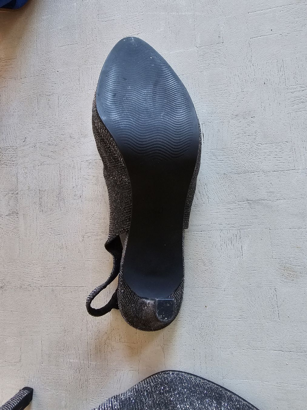 Scarpe da donna: Neue Pumps Marco Tozzi – Nuovo (secondo la descrizione) da Krattigen venduto da wir_99w5 1