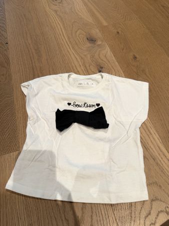 Mädchen T-Shirt ZARA weiss Grösse 86 mit Schleife