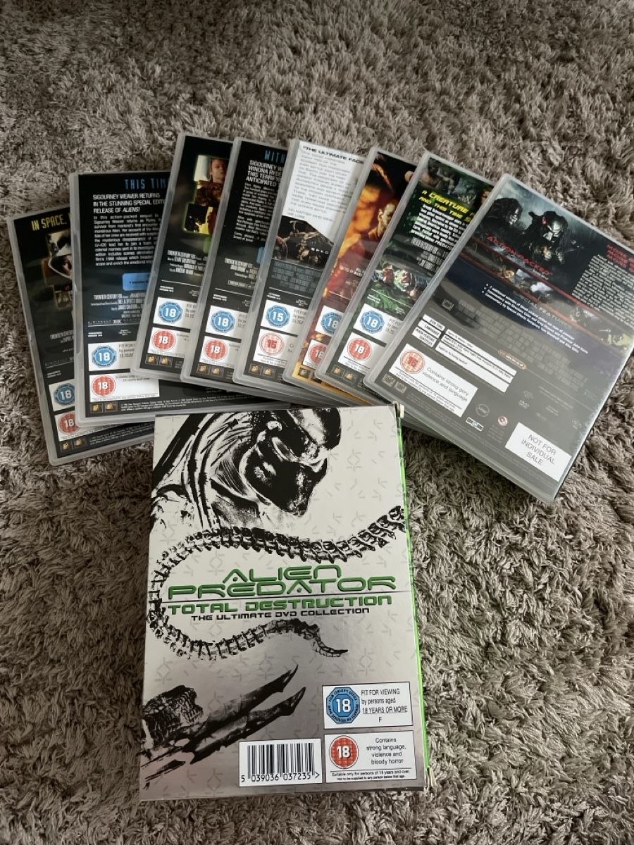 Tutti i DVDs: Alien & Predator Collection DVDs, 8-teilig, Top Zustand! – Usato da Unterkulm venduto da AnoliOccasion 1