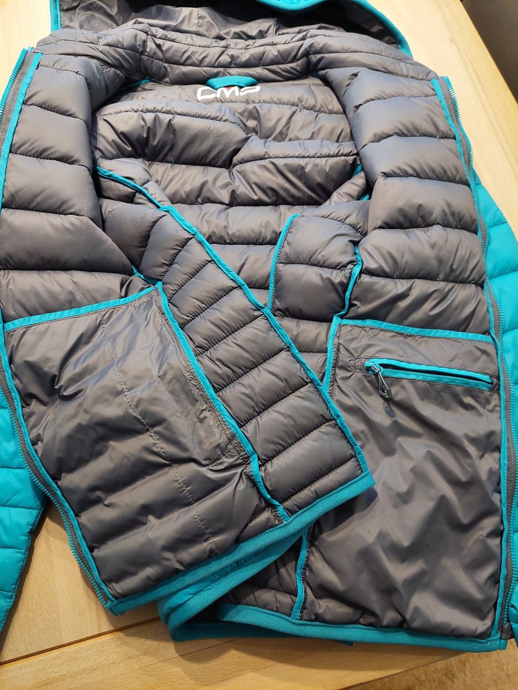 CMP Giacche: Leichte Steppjacke mit passendem Wollschal – Usato da Thusis venduto da giacia 3