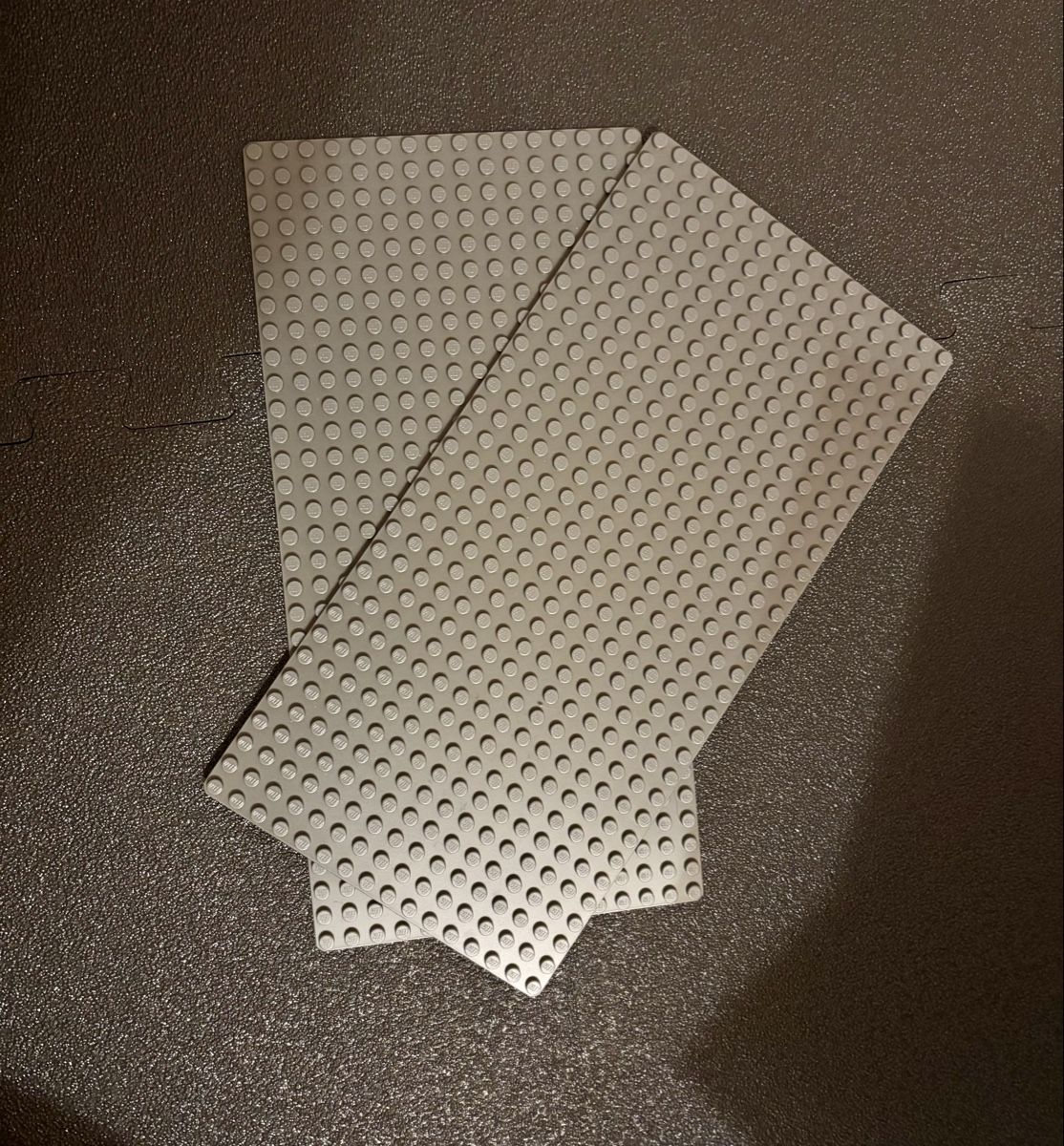Lego Kit di costruzioni: Plaques de construction, 2x vertes, 2x grises, état neuf – Usato da Troistorrents venduto da Flocon2_neige 2