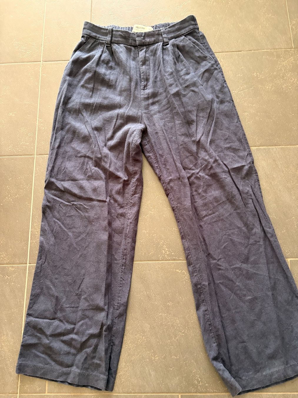 Hollister Pantalons: Sommerhose - Grösse M Regular - Hollister – D'occasion à Oberuzwil par Tomsi_9