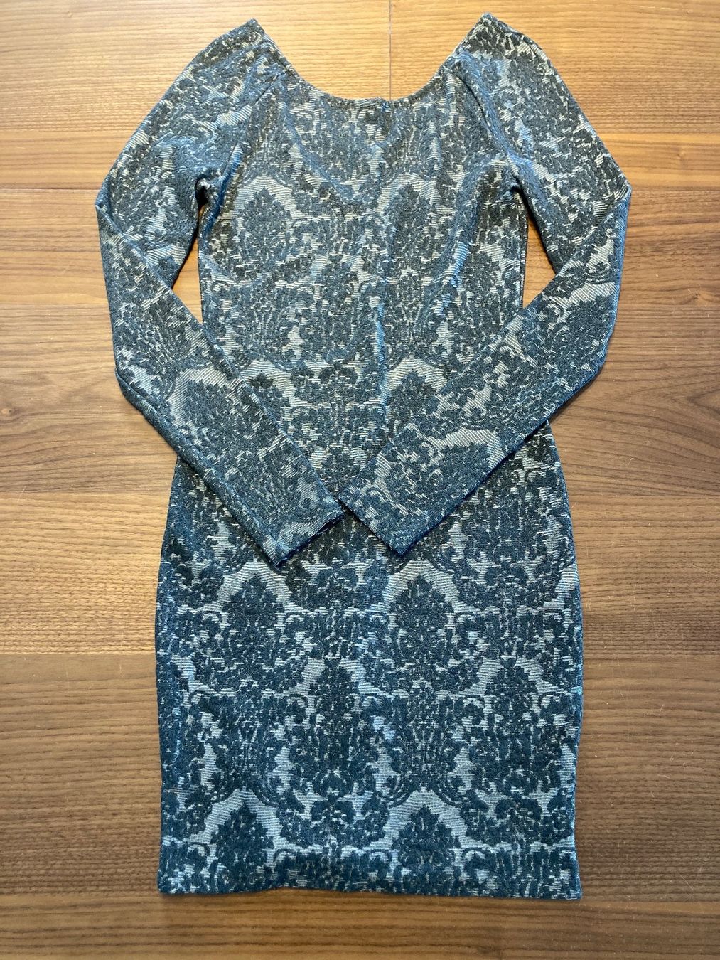 Only Vestiti: Cocktailkleid Herbst/Winter Anthrazit gemustert – Usato da Wauwil venduto da alessandrea82