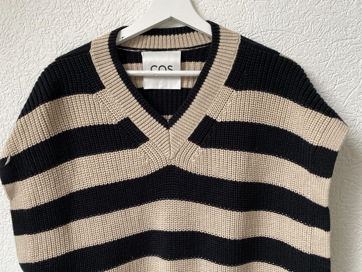 Cos Maglioni & Felpe: COS Pullunder gestreift Beige Schwarz, – Usato da Homberg b. Thun venduto da Homata 1