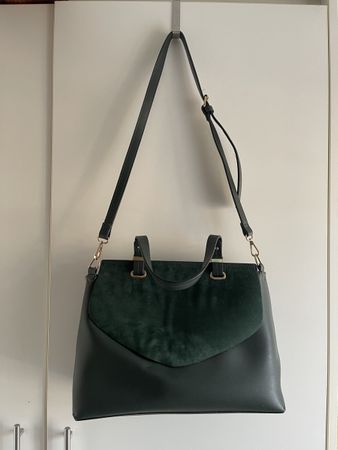 Handtasche in Tannengrün
