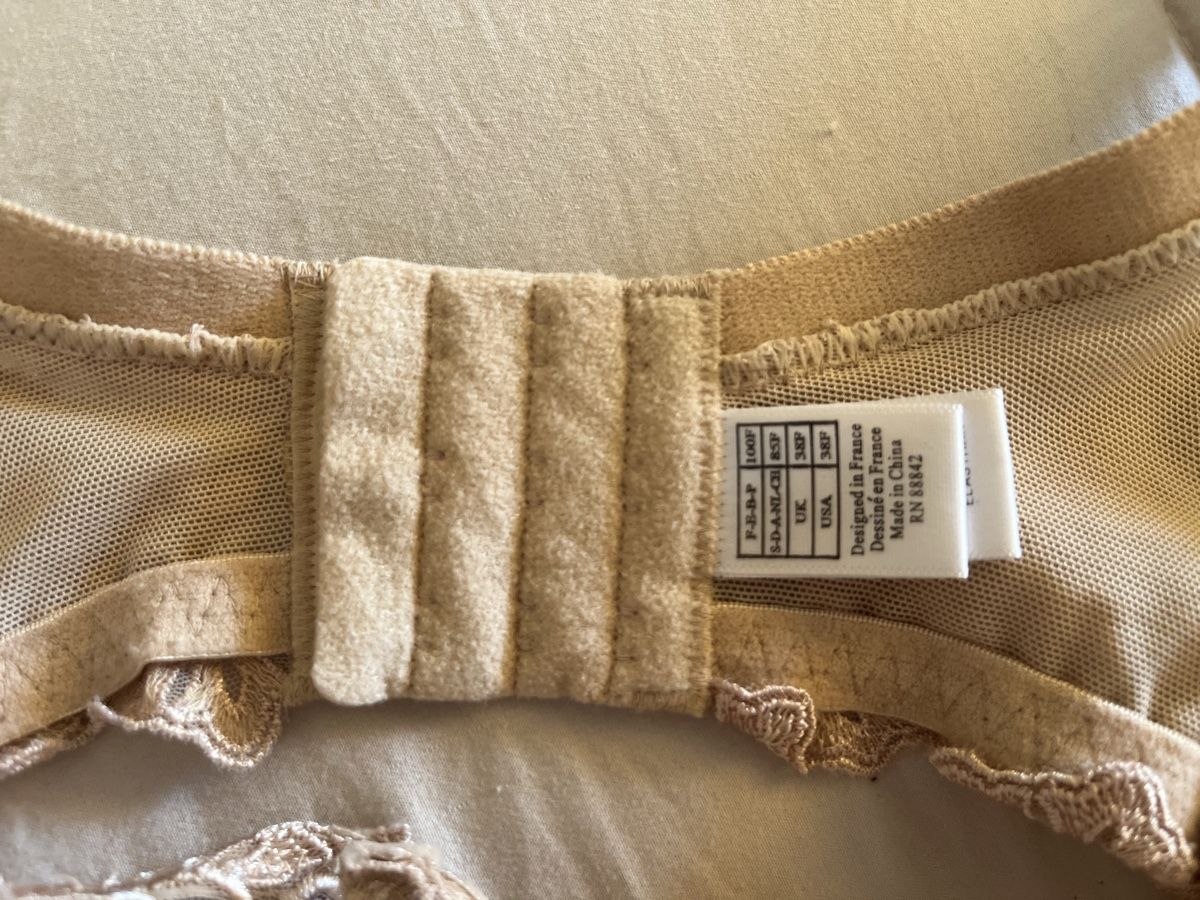 Altra biancheria intima: Beautiful Beige Lace Bra - Size 85F – Nuovo (secondo la descrizione) da Lausanne venduto da barbabelle02 1