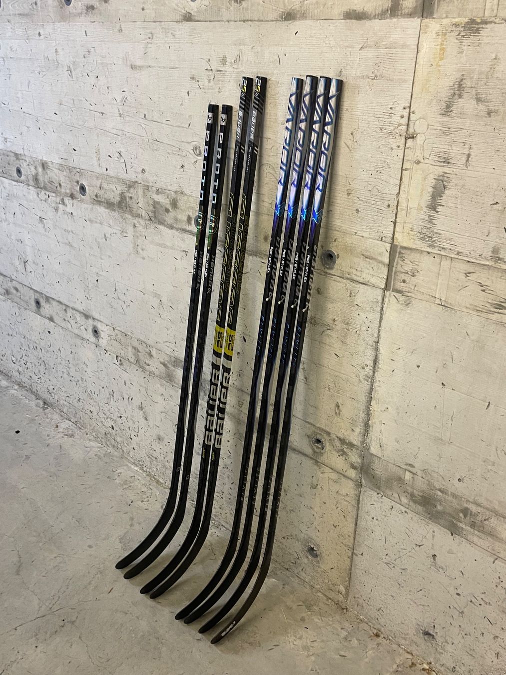 Bauer Bastoni & Pale: Bauer Eishockeystöcke, LINKS – Usato da Dübendorf venduto da jus_d5c2 1