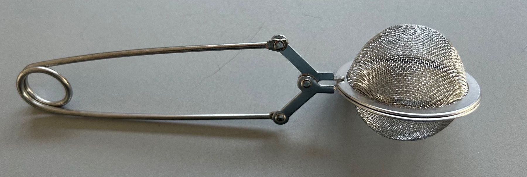 Elettrodomestici da cucina: Tee Zange Teesieb NEU – Nuovo e nell'imballaggio originale da Zürich venduto da Aengely 1