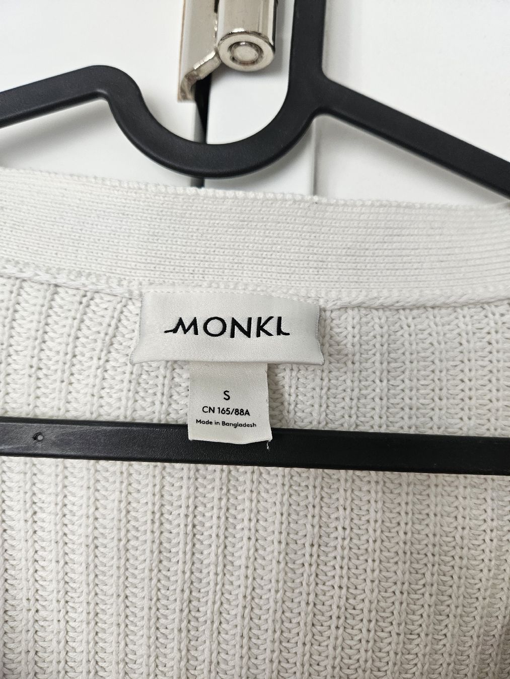 Monki Maglioni & Felpe: Weisse Strickjacke von Monki – Usato da Regensdorf venduto da Kim.S. 2