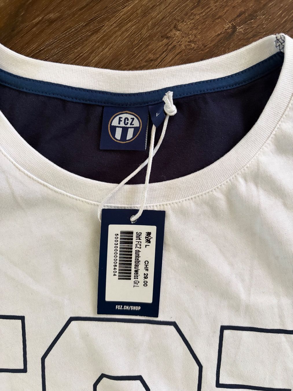 FCZ T-shirt: FC Zürich T-Shirt Gr. L – Nuovo (secondo la descrizione) da Muttenz venduto da bargain_hunter 1