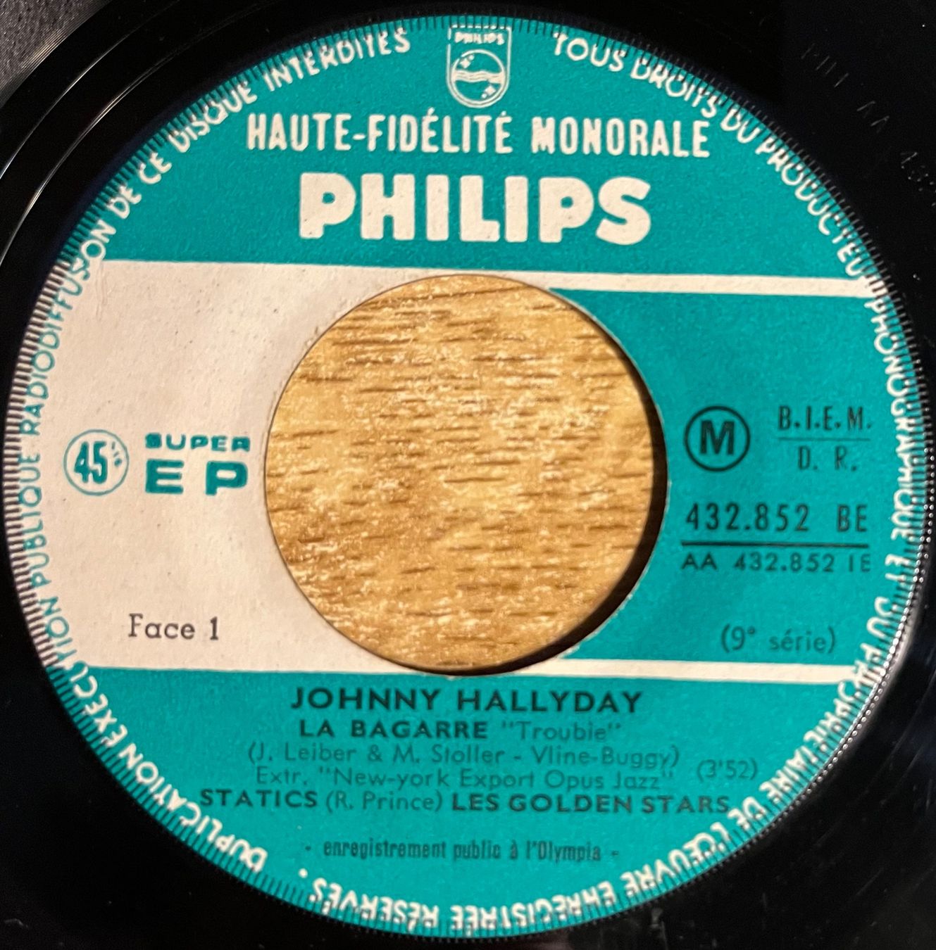 Schallplatten: JOHNNY HALLYDAY - LA BAGARRE – Gebraucht aus Bussigny von vinyl-pas-cher 2