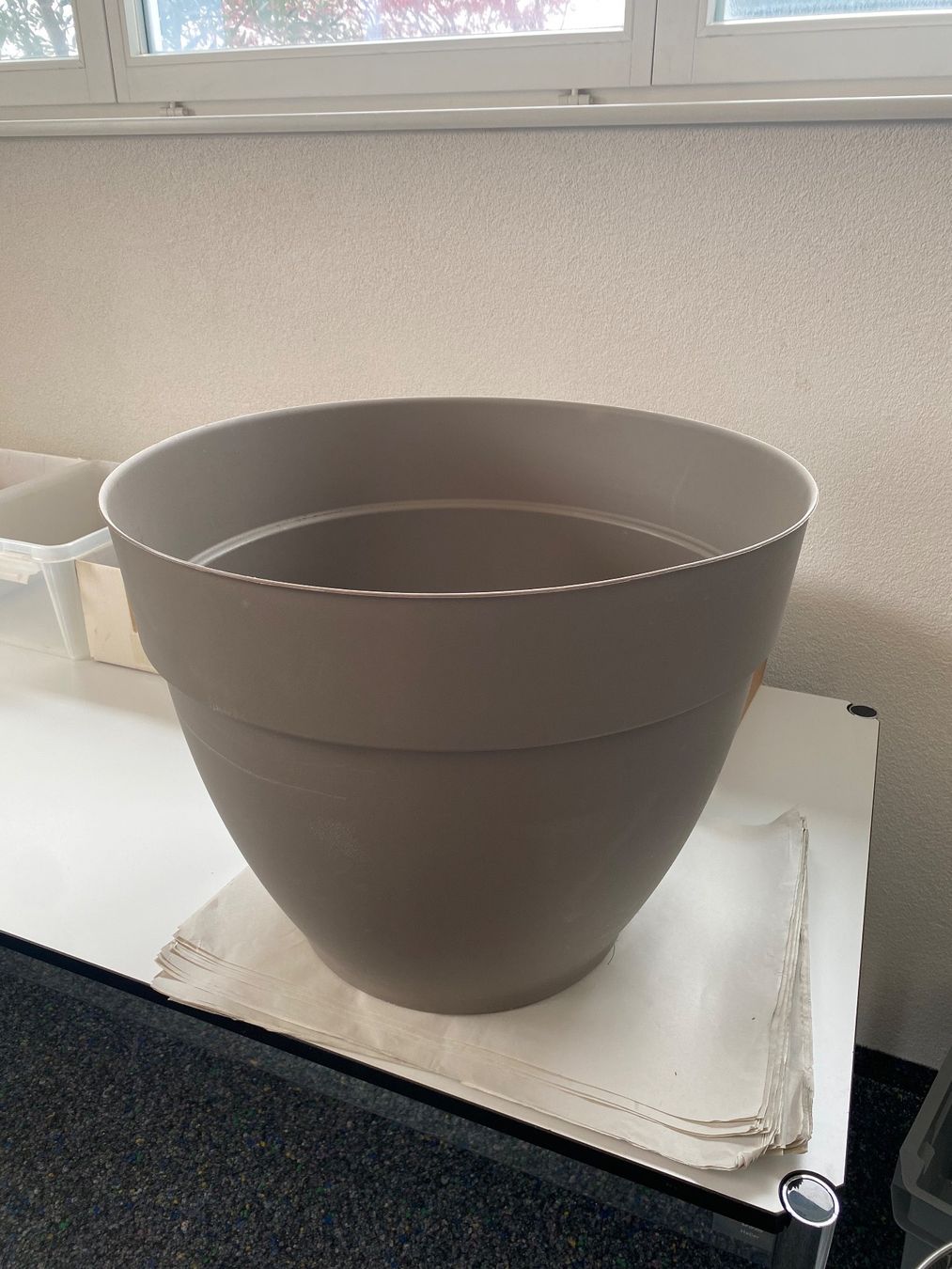 Pots de fleurs: Deroma Topf Ninfea Camel – D'occasion à Herrliberg par Julianopie 1