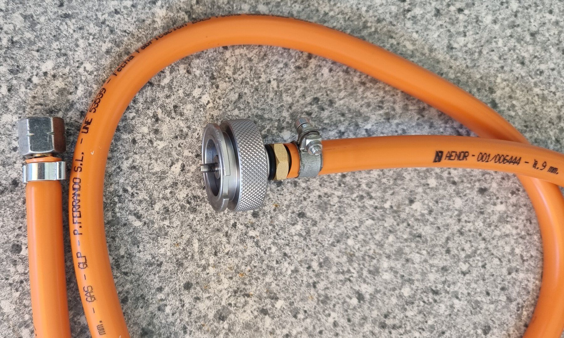 Apparecchiature e tecnologia a gas: Camping Gasadapter Ventiladapter Mit Ca.Gasschlauch 150cm – Nuovo (secondo la descrizione) da Oberburg venduto da Audi-Q5 2