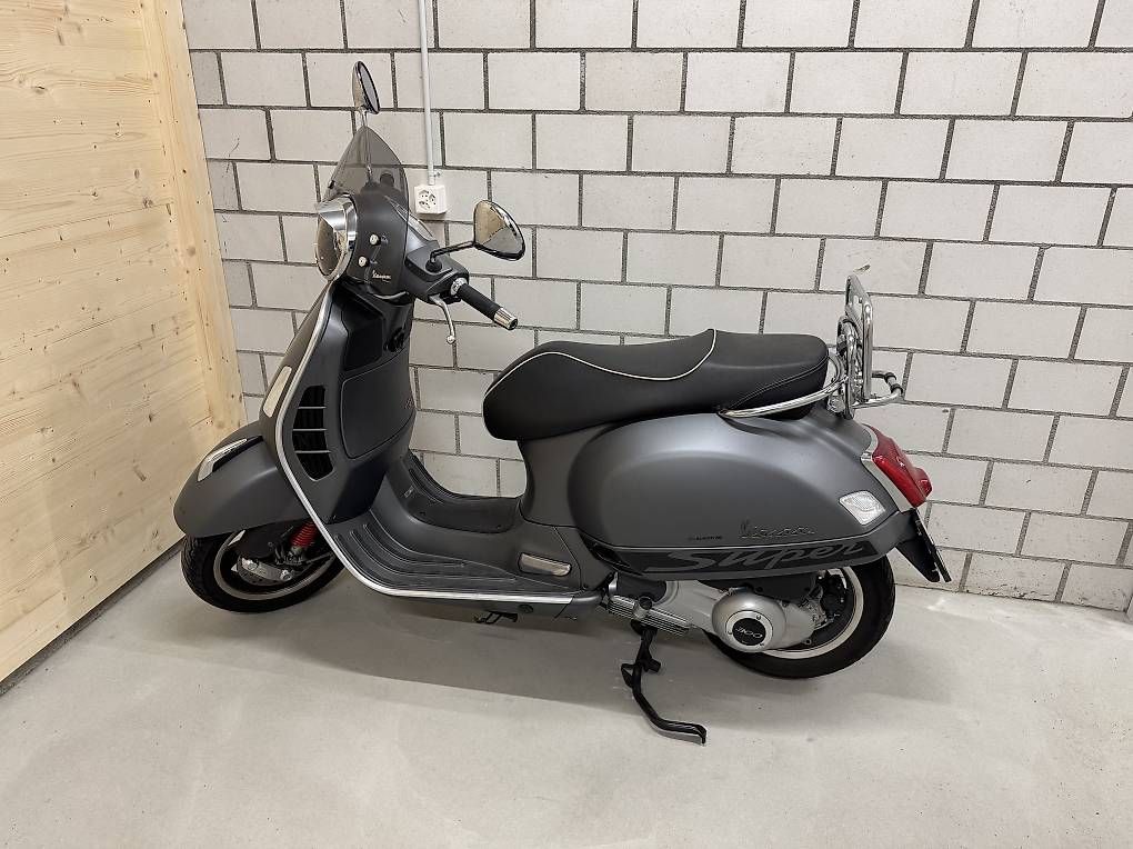 Scooter: Piaggio Vespa GTS Super 300 – Usato da Rifferswil venduto da wavemaxx123 1