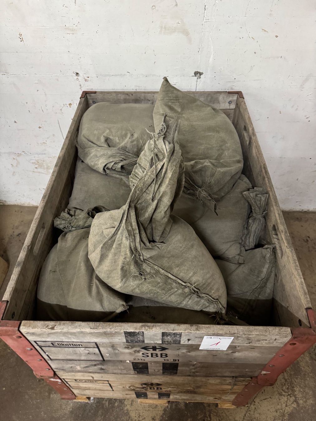 Kerzen: 001 Posten Sandsäcke aus Liquidation – Gebraucht aus Derendingen von Meisterstuecke 1