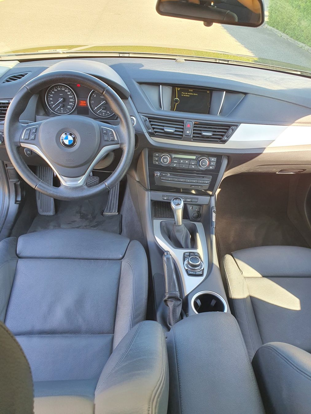 BMW Autos: Bmw X1 2.0i dès 1.- – Gebraucht aus Froideville von tra_n6rb 6