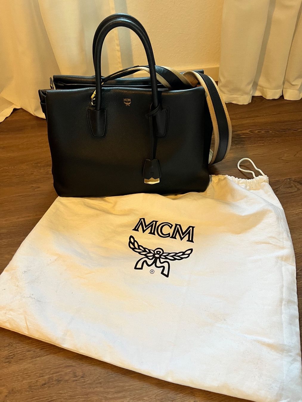 Mcm Borse da donna: MCM Milla schwarz medium - wie neu – Nuovo (secondo la descrizione) da Diepoldsau venduto da Soleil0425 1