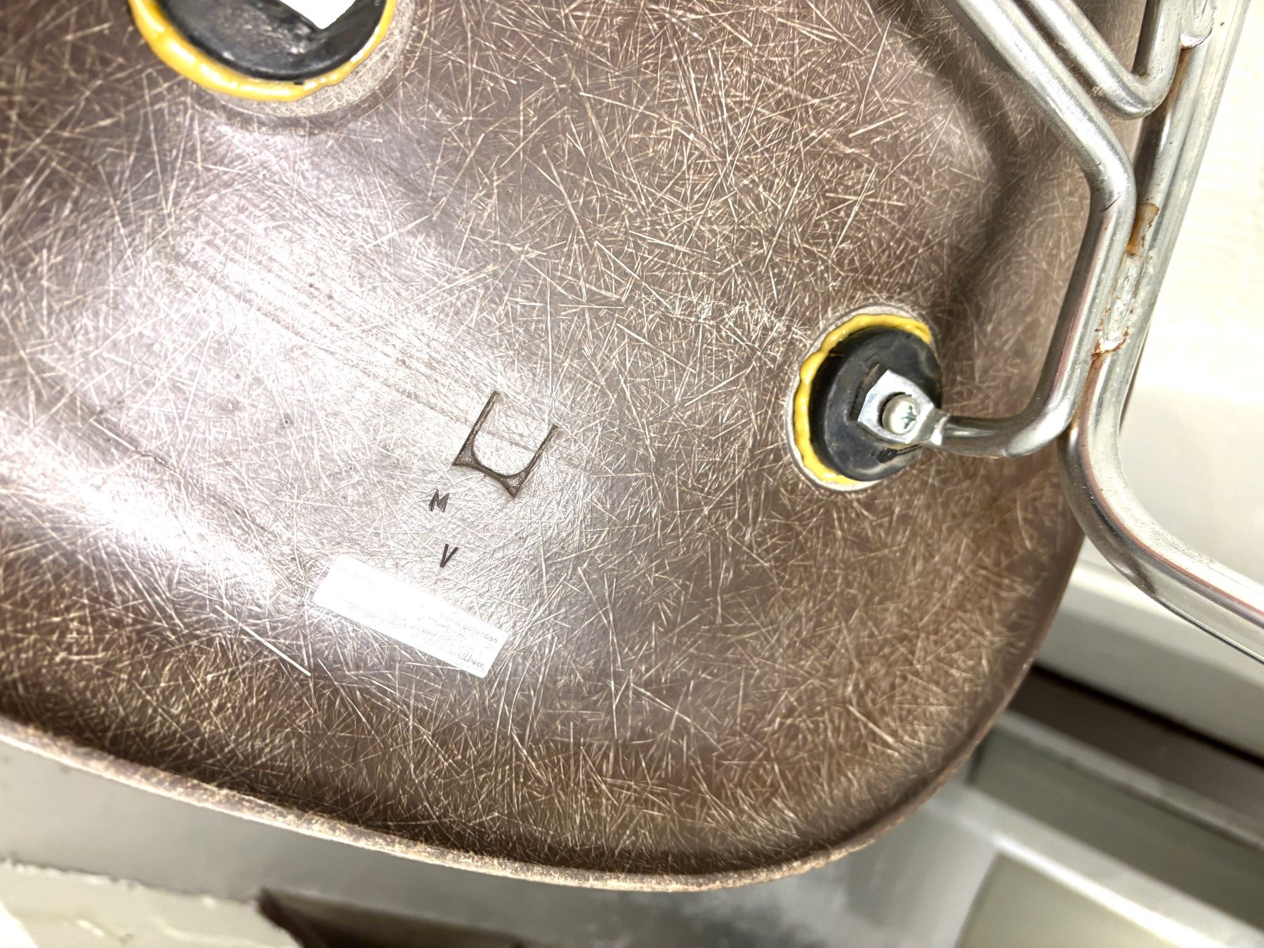Eames Stühle: Eames Stuhl braun von Vitra / Miller – Gebraucht aus Zürich von Bob221 5