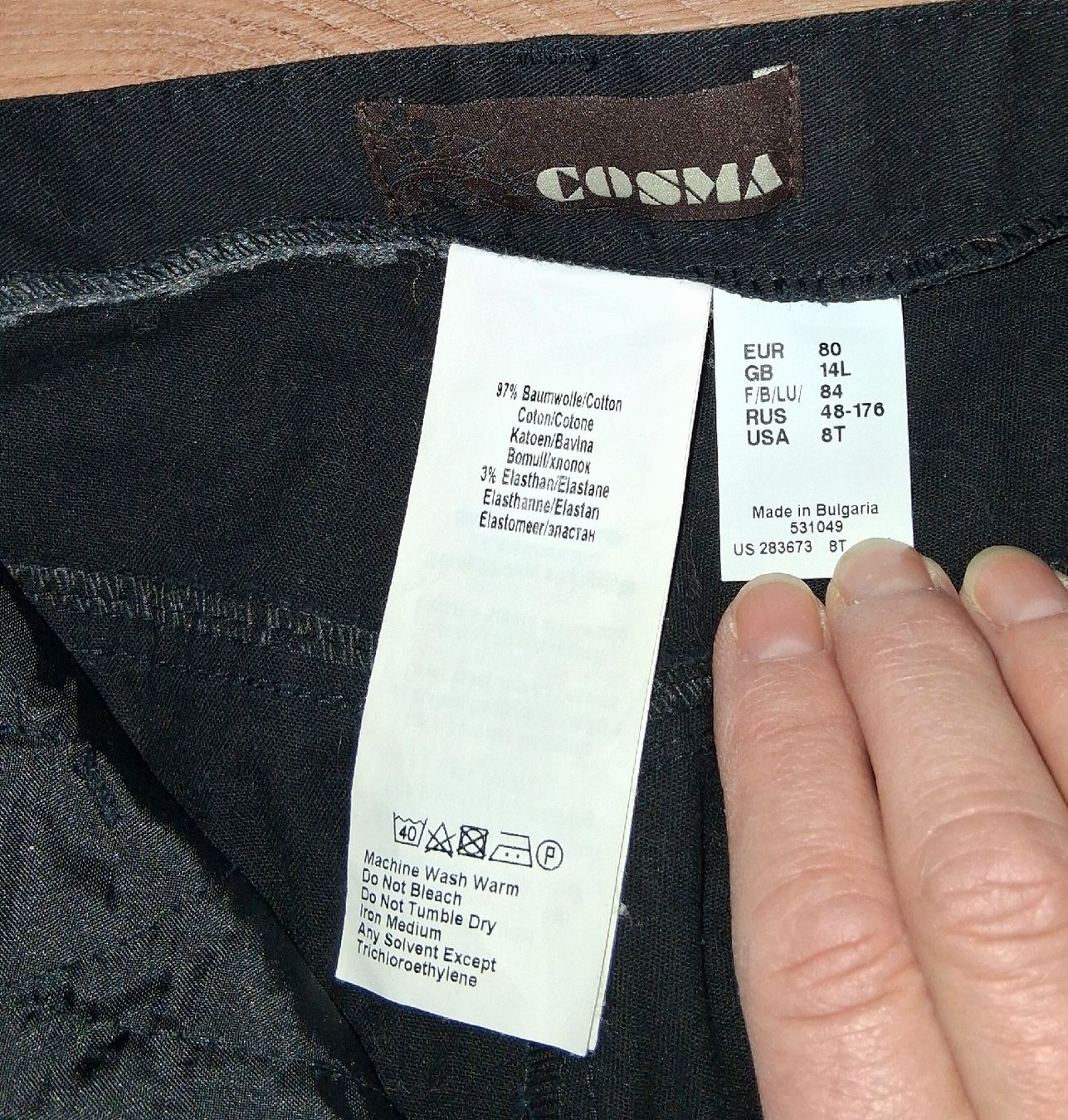 Jeans: Schwarze Jeans, Grösse 40/42, – Usato da Lützelflüh-Goldb venduto da Punktesammler 2