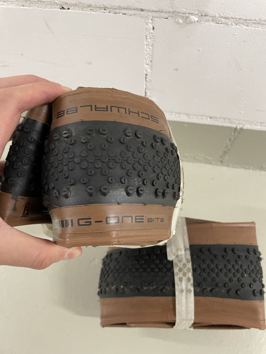 Pièces détachées: SCHWALBE G-ONE ALLROUND PERFORMANCE 700X45C, FOLDING, BRONZE – Neuf (Voir description) à Oberglatt ZH par ron_jly7