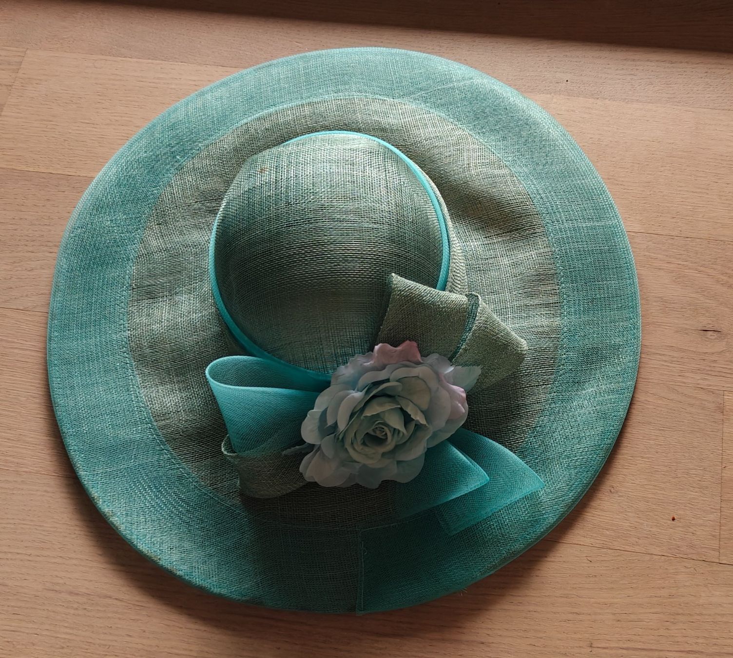 Chapeaux, bonnets & casquettes: Schöne Hut, Diameter 43 cm – D'occasion à Zürich par ElizavetaT