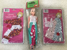 Modepuppe Yvonne (Barbie-Kopie) mit 3 Kleidern / neu