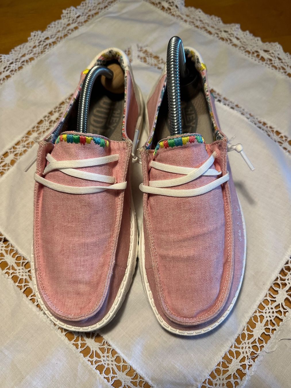 Scarpe da donna: Hey Dude – Usato da Sta. Maria V. M. venduto da perpeline