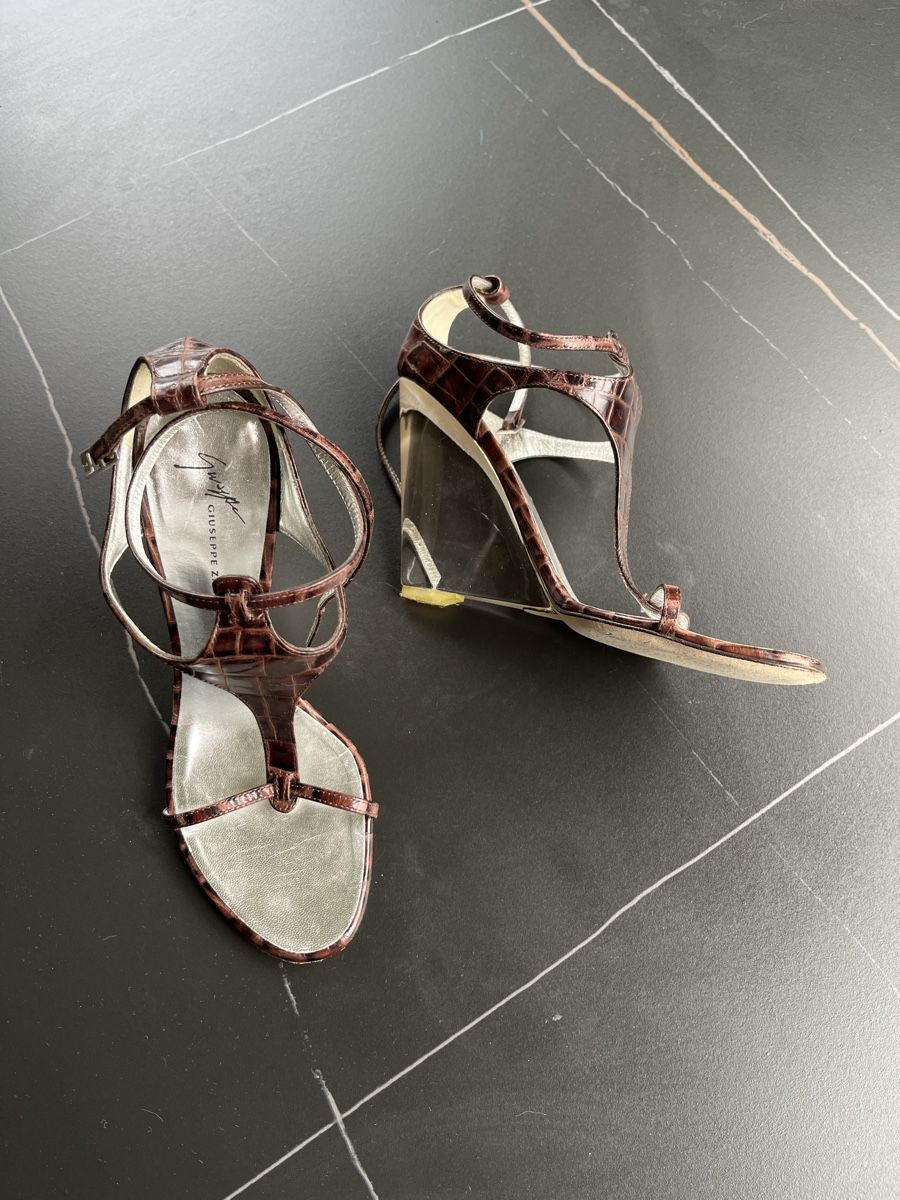 Zanotti Scarpe da donna: Guizeppe Zanotti, size 7B – Usato da Genève venduto da VManic
