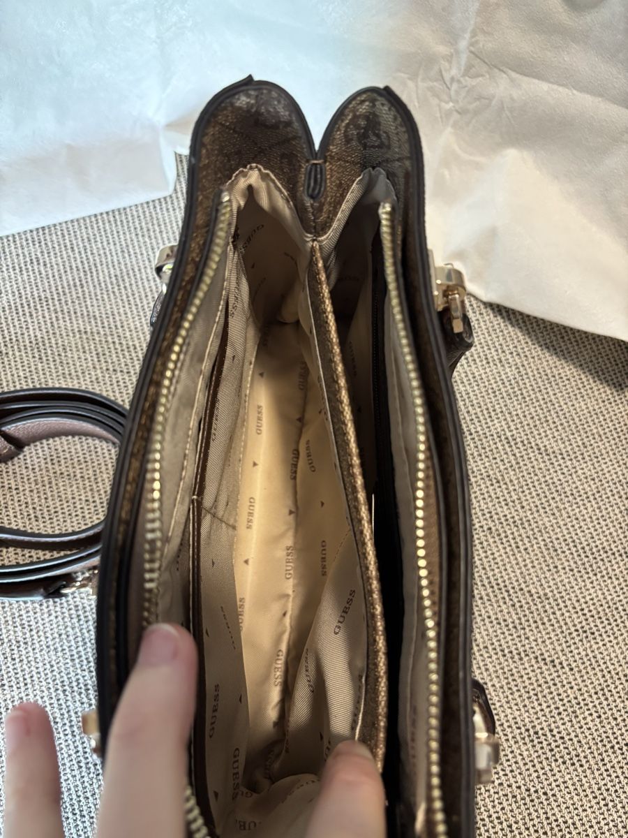 Guess Taschen für Damen: Guess Brown Patterned Handbag – Gebraucht aus Zürich von fra_f66n 6