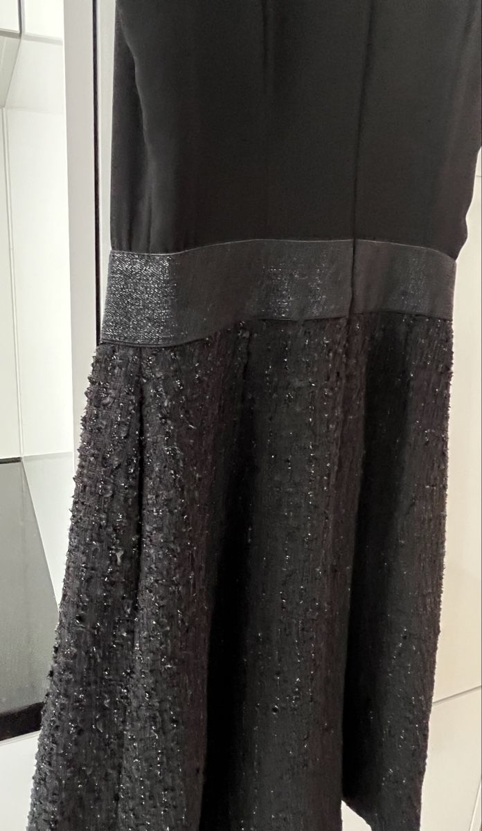 Kleider: Schwarzes Kleid (knielang) – Gebraucht aus Fiesch von Chloe09 6