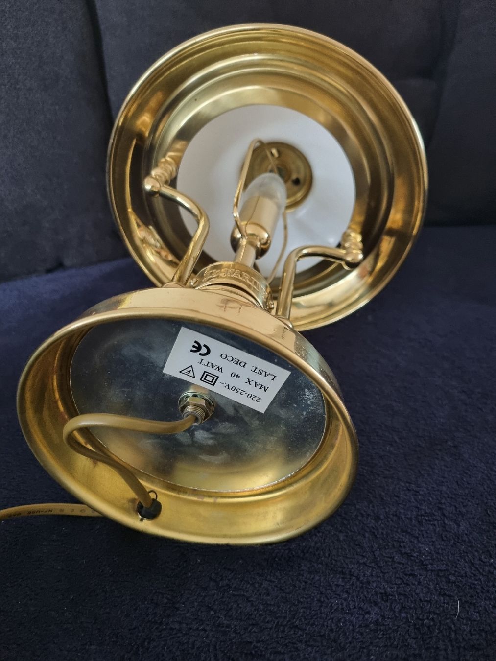 Lampes: Tischlampe, 34 cm Durchmesser – D'occasion à Laupen BE par Bombers 1