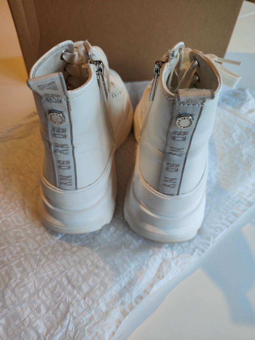 Steve Madden Scarpe da donna: Steve Madden Captor White – Usato da Penthalaz venduto da Cortis 3