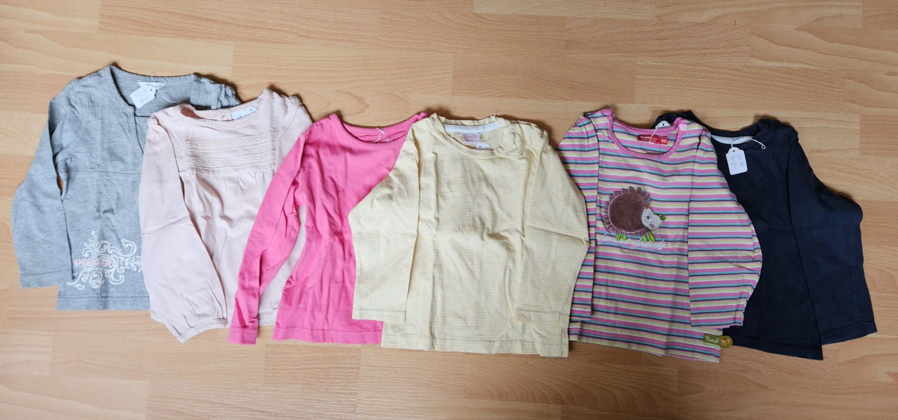 Kleiderpakete & -sets: Kleiderset Grösse 86, 15 Teile – Gebraucht aus Schüpfen von SANNYLI31 1