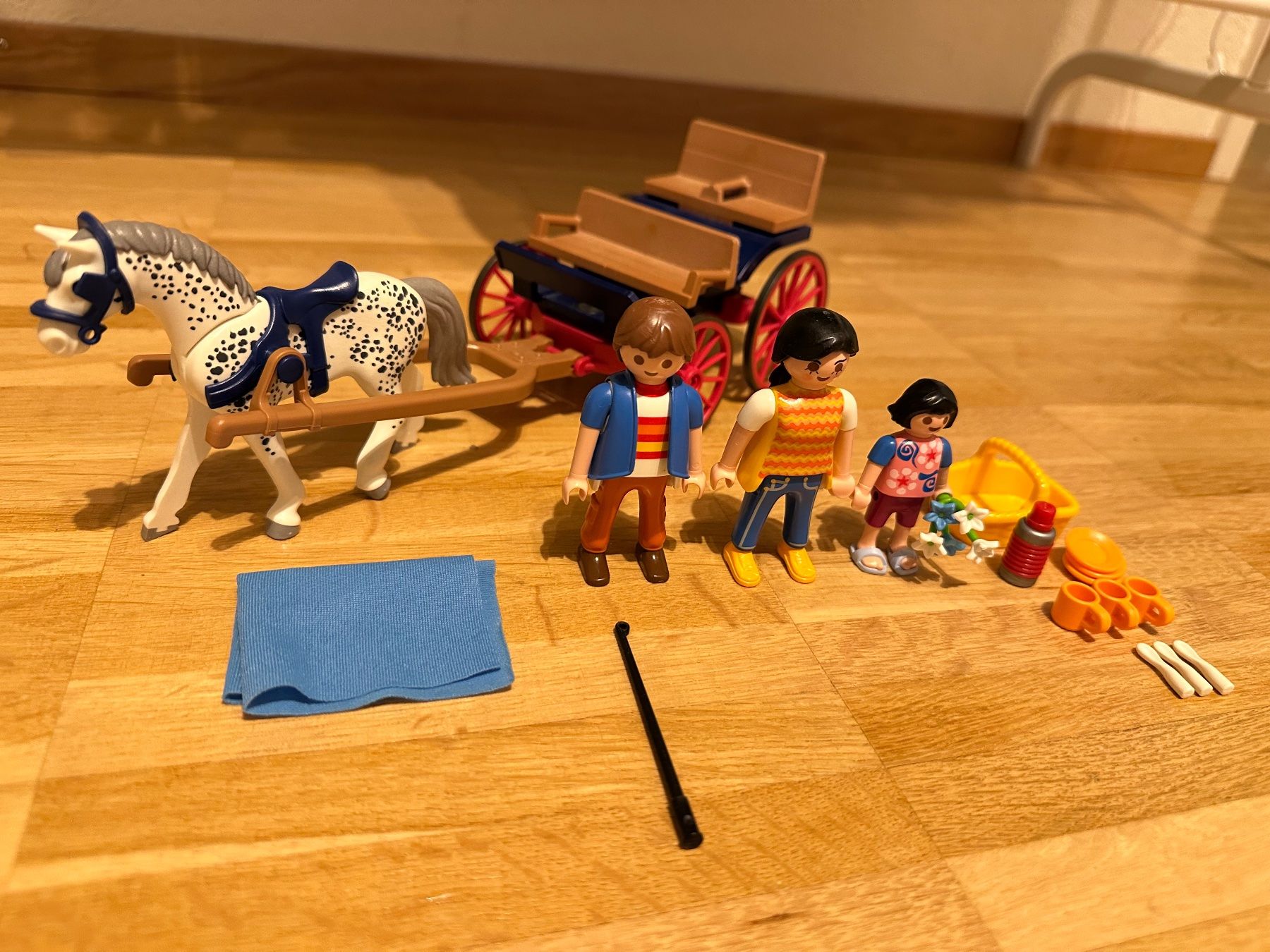 Playmobil Giocattoli: Playmobil Ausflug mit Pferdekutsche – Usato da Arch venduto da tam_ctz2 1