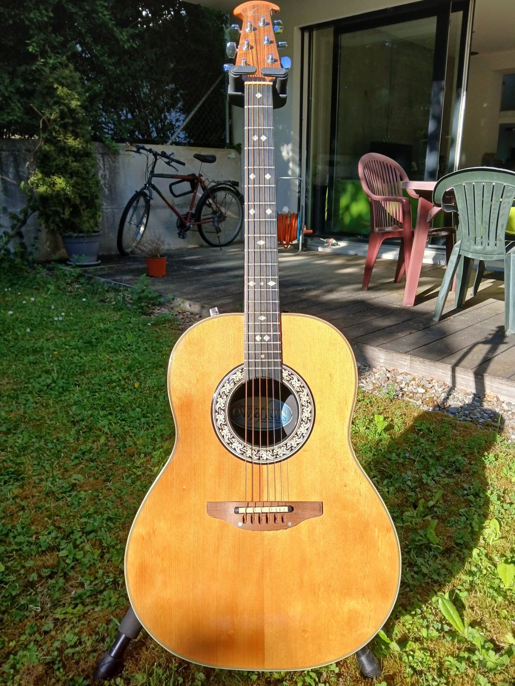 Ovation Strumenti musicali: Ovation 1612 de 1979 made in USA – Usato da Genthod venduto da Guitar777