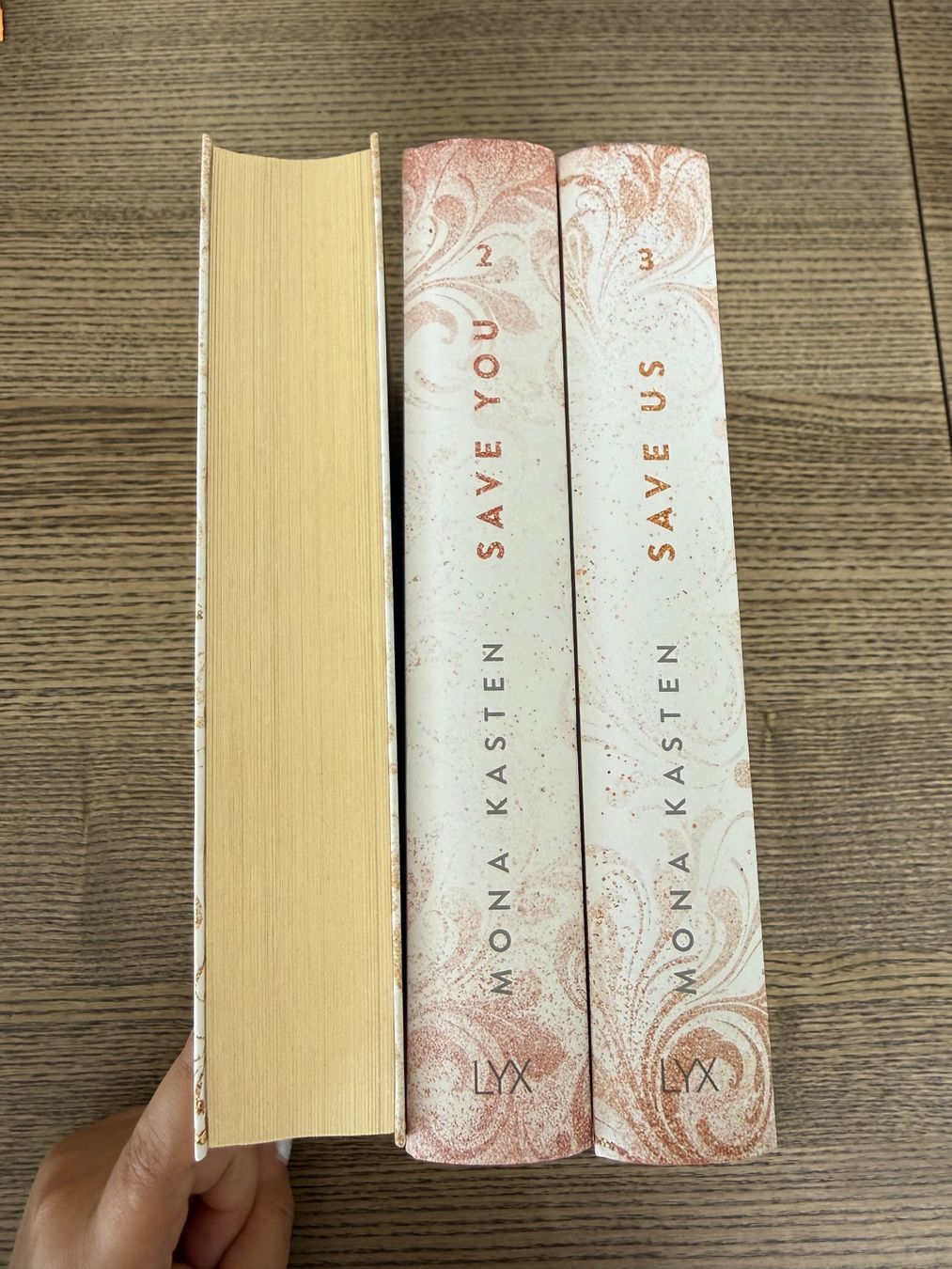 Libri: Maxton Hall - Hardcover – Usato da Urtenen-Schönbühl venduto da ind_jk5j 3