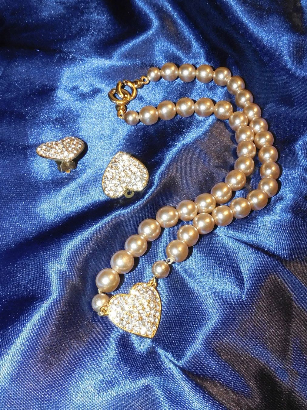 Ketten: Schmuck-Collier mit passenden Ohrclips gemarkt – Gebraucht aus Sursee von 76