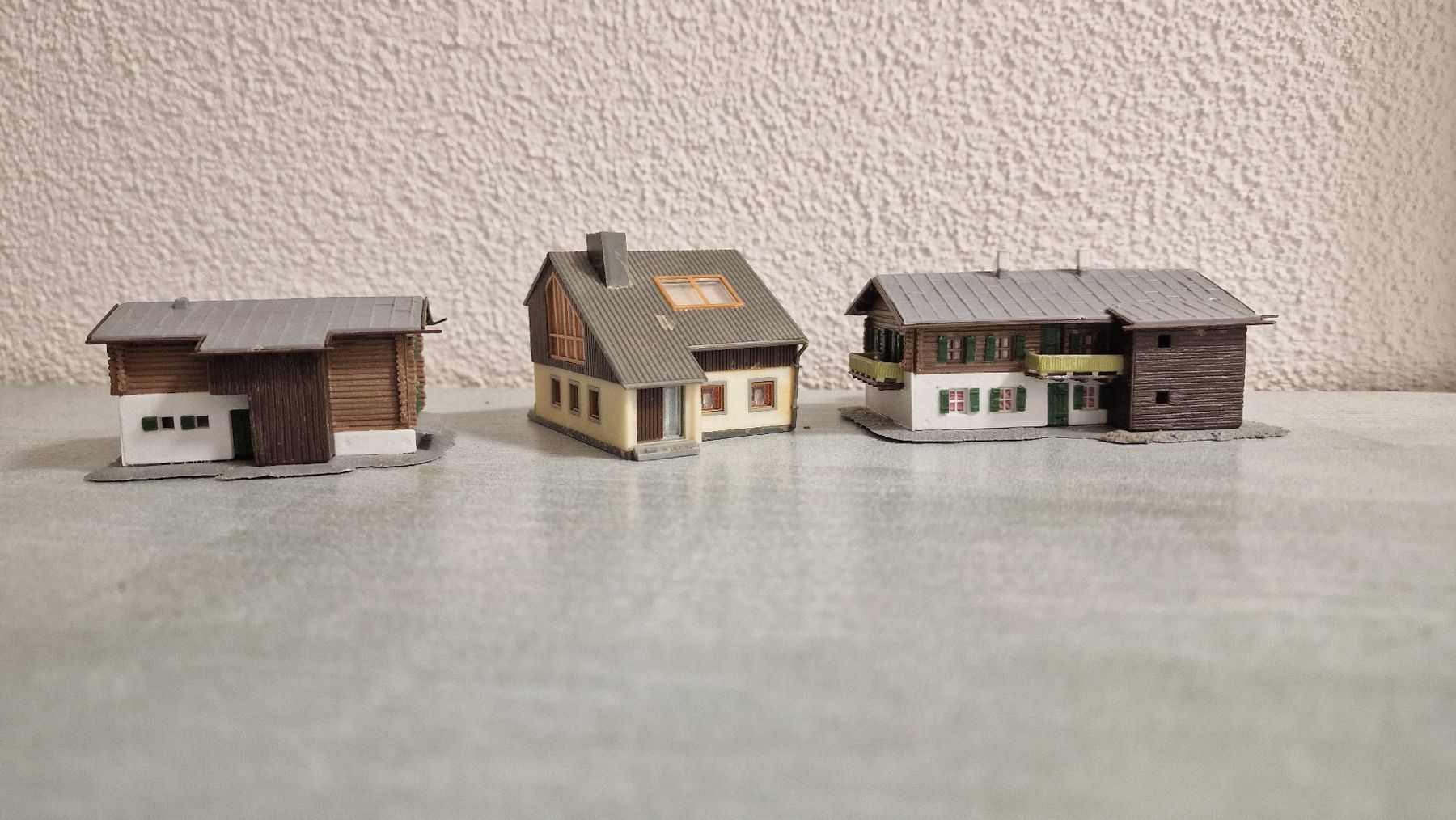 Modellini di ferrovie: Modelleisenbahn Häuser – Usato da Hasle LU venduto da luc_9pxg 3