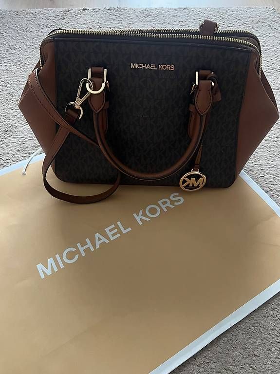 Borse da donna: Michael KORS Tasche  – Usato da Menziken venduto da pau_9swl