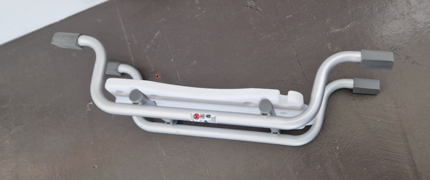 Sgabelli: Bade Wanne Sitz mit Metall Nr. 8 – Usato da Niederbipp venduto da Trude04 1