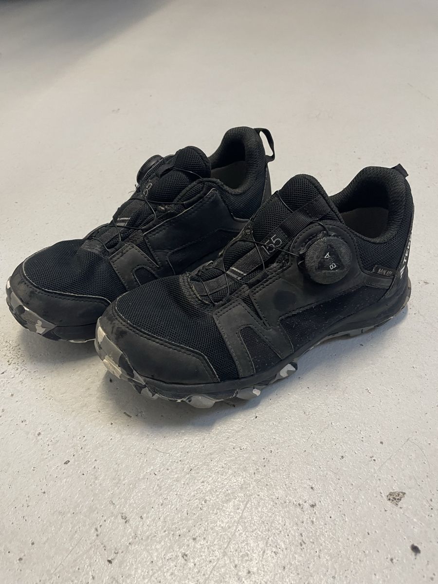 Scarpe da uomo: Adidas Terrex Grösse 34 – Usato da Hellbühl venduto da Forny1