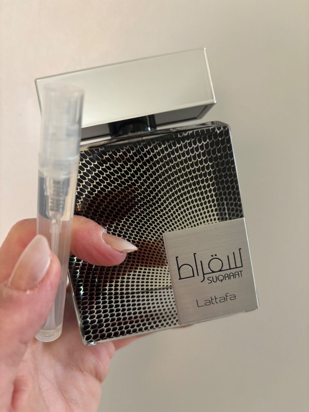 Lattafa Parfum & Eau de Toilette: Lattafa Suqraat EDP 2ML. AFÜLLUNG – Gebraucht aus Zürich von deruja