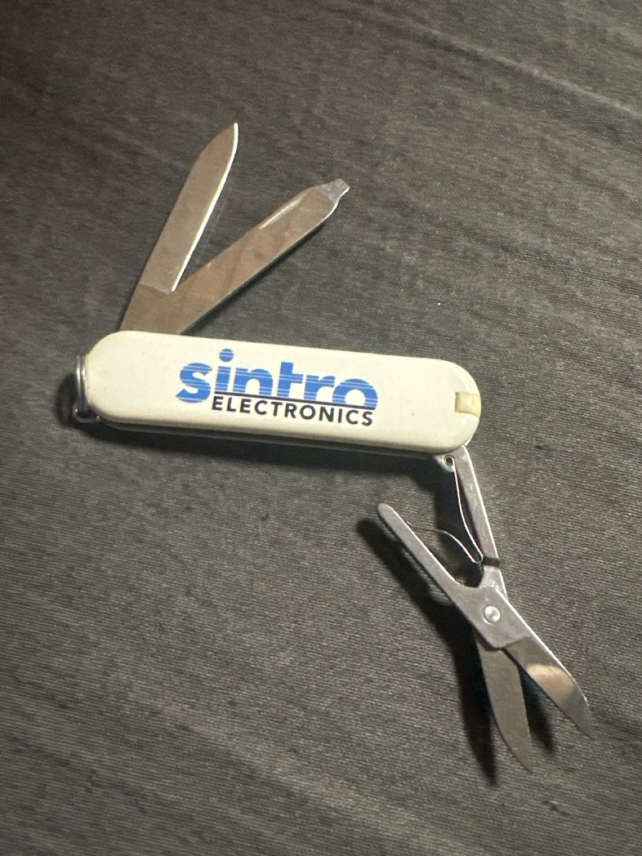 Victorinox Coltelli tascabile: Victorinox Sackmesser Sintro Electronics – Usato da Deitingen venduto da Himhip