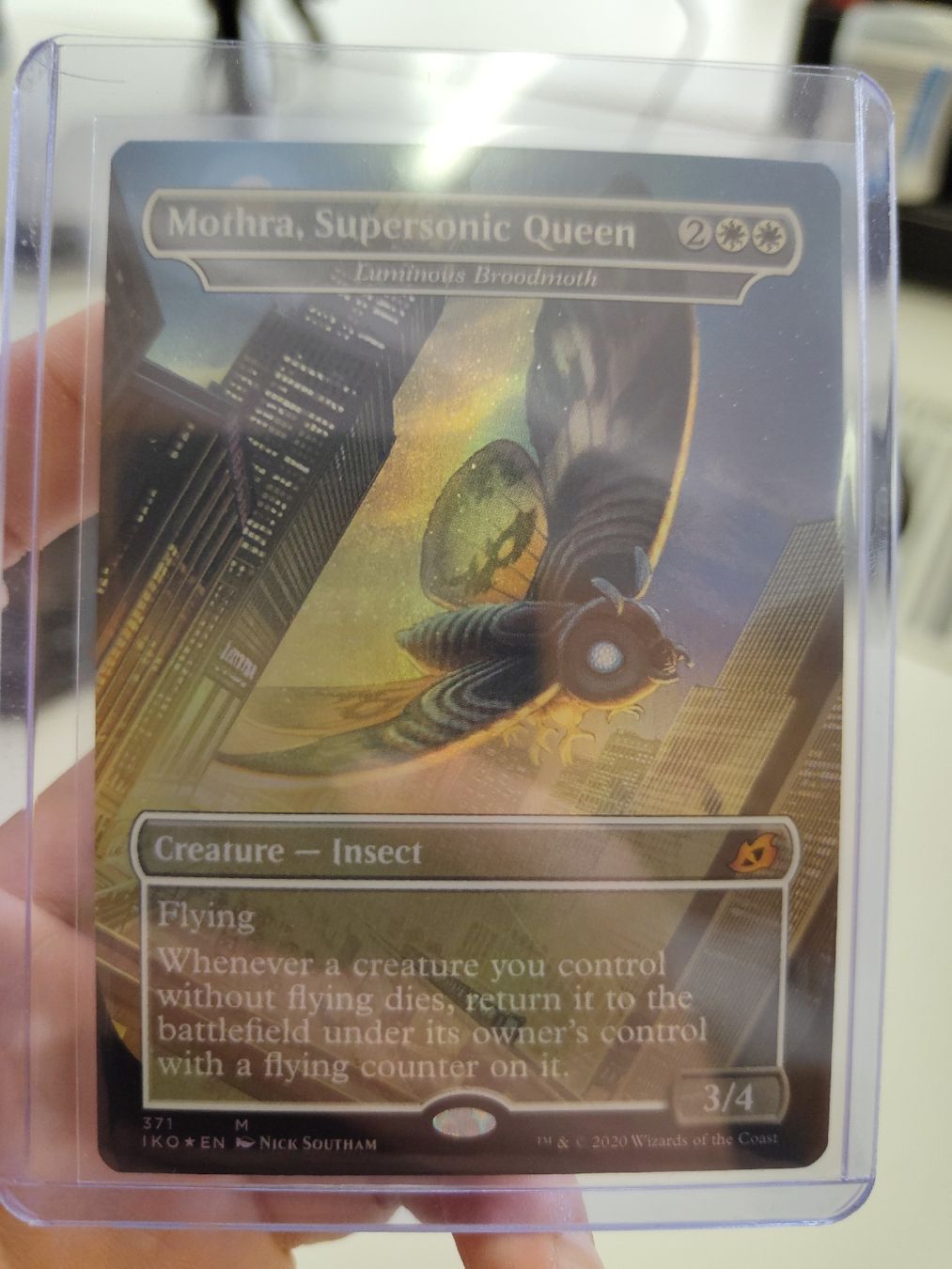 Magic The Gathering Sammelbilder & Trading cards: Mothra Supersonic Queen borderless foil NM – Neu (gemäss Beschreibung) aus Obergerlafingen von kingslayer4