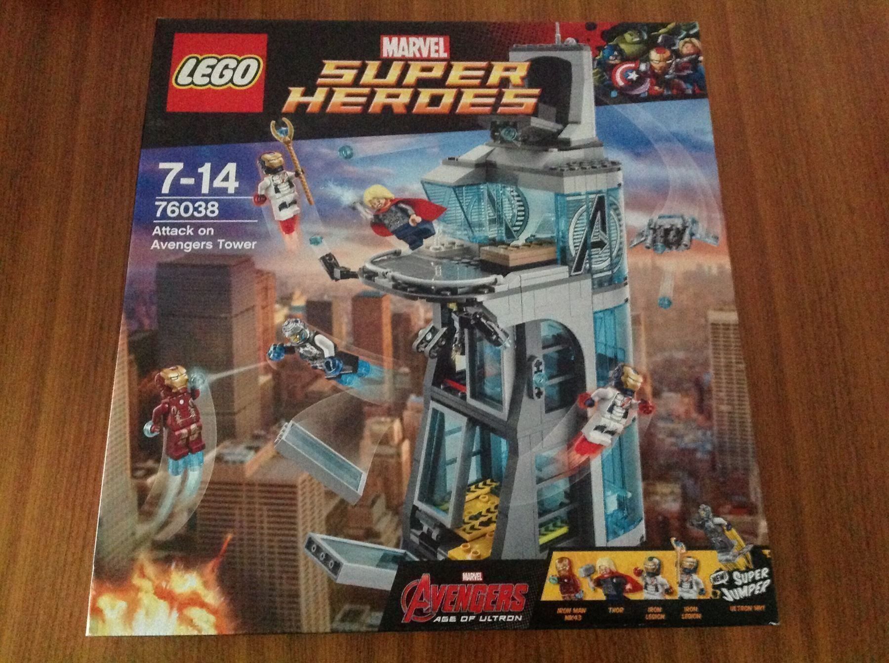 Lego Statuette: LEGO ATTACK ON AVENGERS TOWER 76038 – Nuovo e nell'imballaggio originale da Zürich venduto da Schnexi