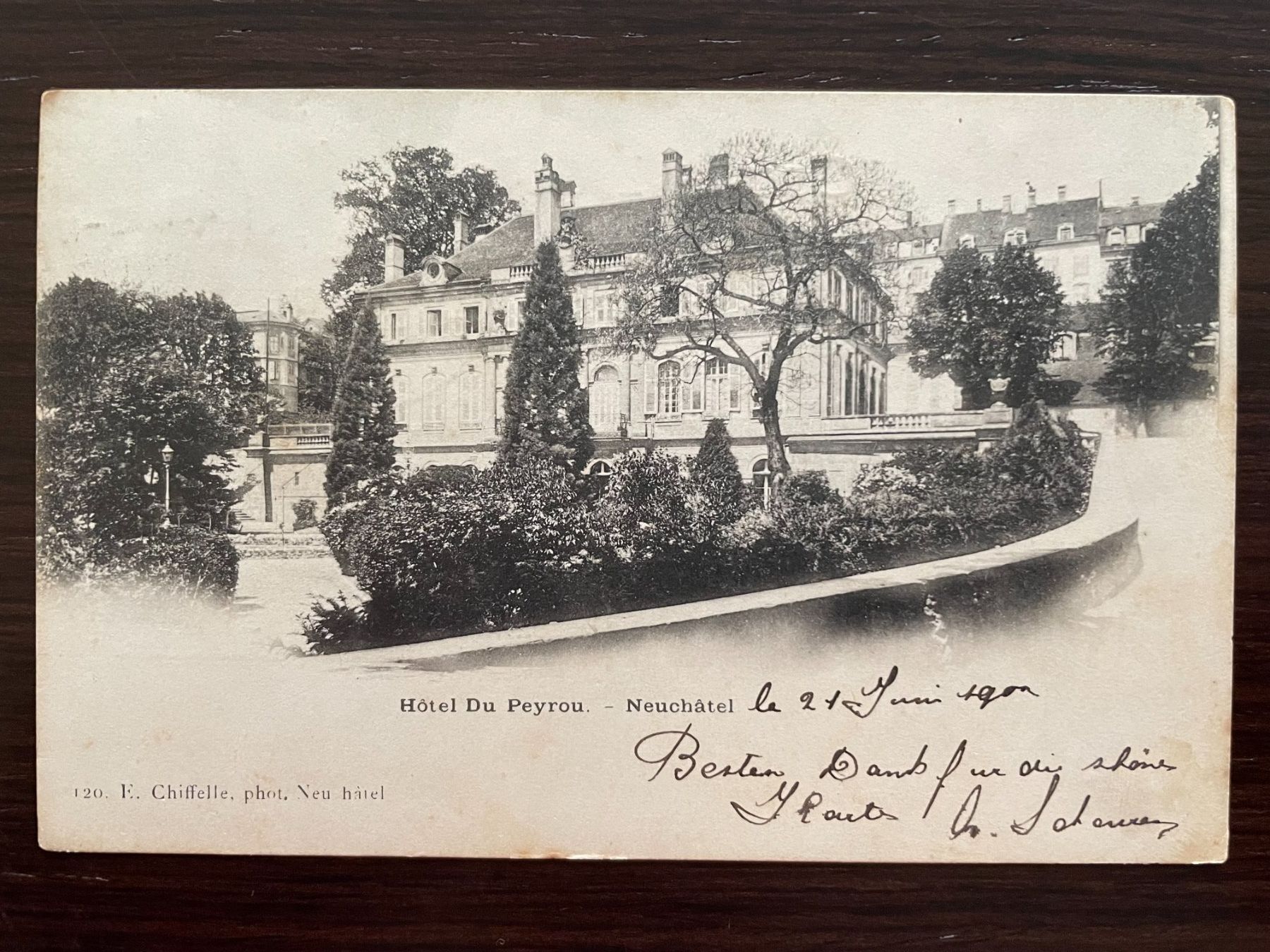 Cartoline postali: NEUCHÂTEL Hotel du Peyrou, 1902 – Usato da Wald ZH venduto da TLILEF