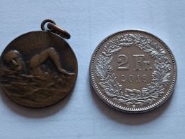 Médaille de natation nageur vintage Monthey