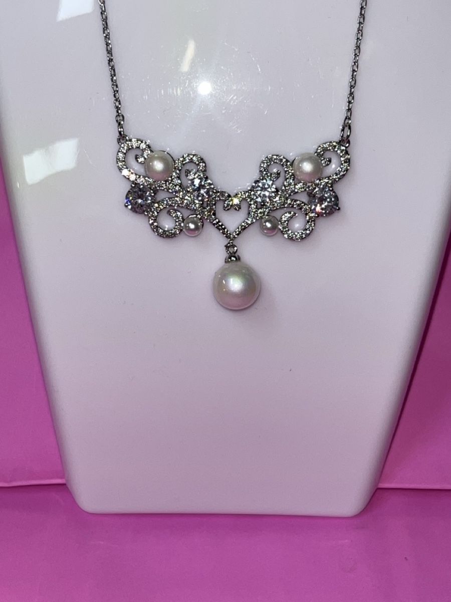 Catenine: Collier avec perle et strass neuf – Nuovo e nell'imballaggio originale da Interlaken venduto da ken_6885 1