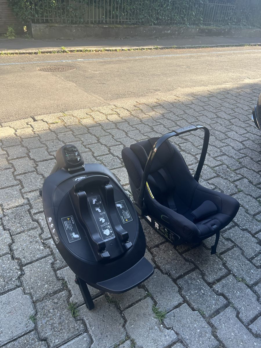 Nuna Seggiolini per auto: Nuna PIPA next Babyschale + Nuna BASE next ISOFIX-Basis – Usato da Bern venduto da Goran991